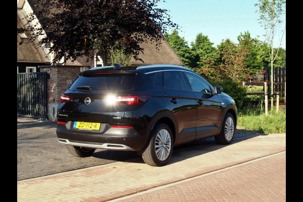 Opel Grandland X 1.2 Turbo Innovation | Camera | Apple Carplay | Cruise Control | Stoel verwarming/ventilatie |