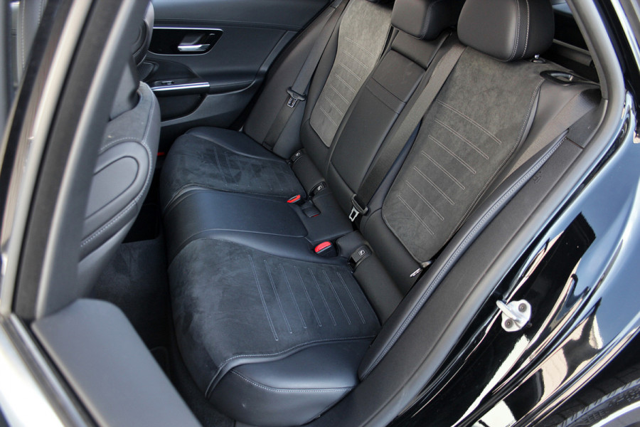 Mercedes-Benz C-Klasse Estate 200 AMG Line | ACC | Carplay | Trekhaak