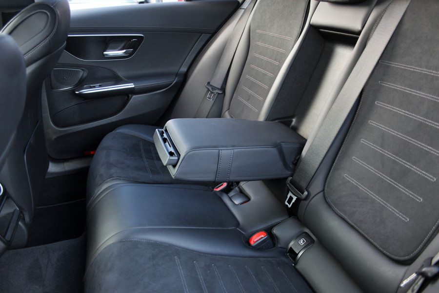 Mercedes-Benz C-Klasse Estate 200 AMG Line | ACC | Carplay | Trekhaak