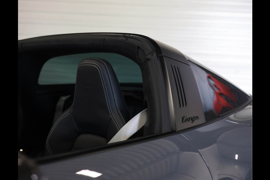 Porsche 911 Targa 4 GTS | PTS - SportDesign - Carbon - Leder pakket