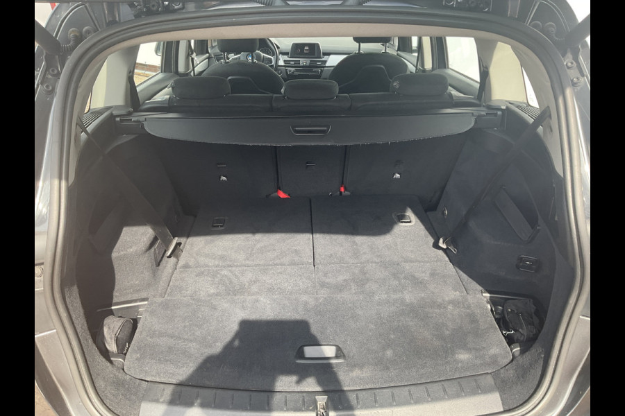 BMW 2 Serie Gran Tourer 7-Pers Executive Trekhhaak Nav/Cruise Stoelverw Elek.Klep Led NAP!