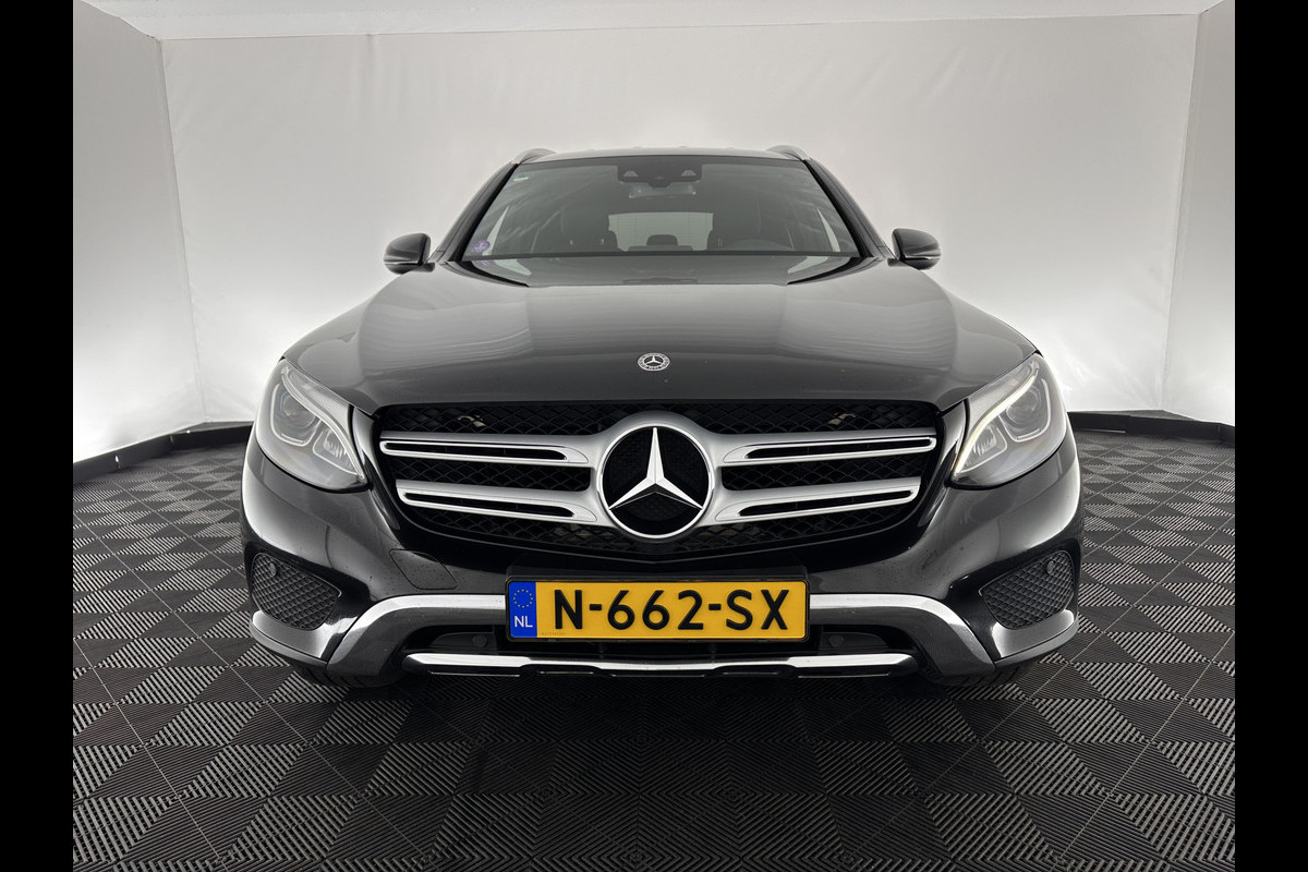 Mercedes-Benz GLC 350e 4MATIC Premium Plus Aut. *ARTICO-FULL-LEATHER | BURMESTER-AUDIO | HEAD-UP | FULL-LED | CAMERA | HEATED-SEATS | SHIFT-PADDLES | SPORT-SEATS | NAVI-FULLMAP | TOWBAR | 19"ALU* Mercedes-Benz GLC 350e 4MATIC Premium Plus Aut. *ARTICO-FULL-LEATHER | BURMESTER-AUDIO | HEAD-UP | FULL-LED | CAMERA | HEATED-SEATS | SHIFT-PADDLES | SPORT-SEATS | NAVI-FULLMAP | TOWBAR | 19"ALU*