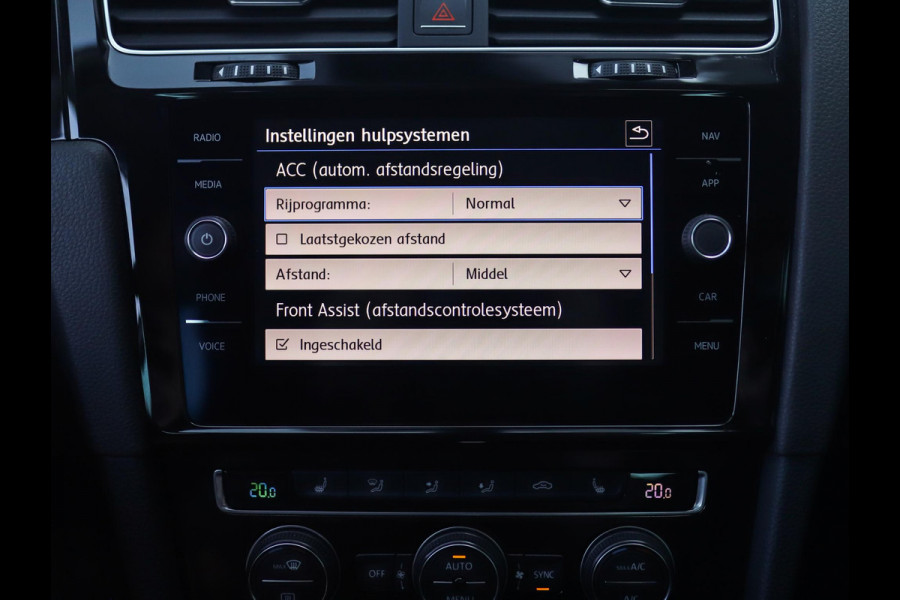 Volkswagen Golf 1.5 TSI Highline Business R-Line | Stoelverw. | PDC | ACC