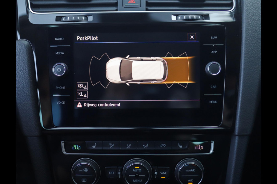 Volkswagen Golf 1.5 TSI Highline Business R-Line | Stoelverw. | PDC | ACC