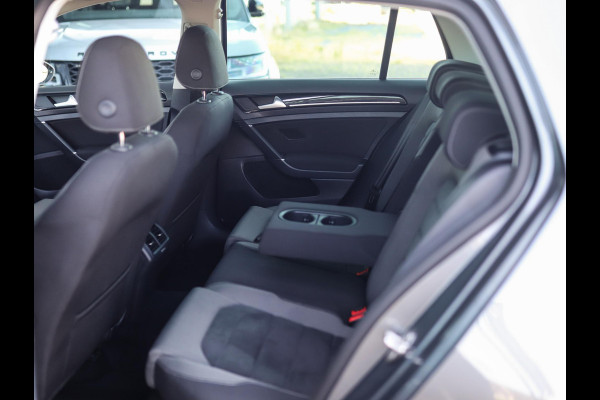 Volkswagen Golf 1.5 TSI Highline Business R-Line | Stoelverw. | PDC | ACC