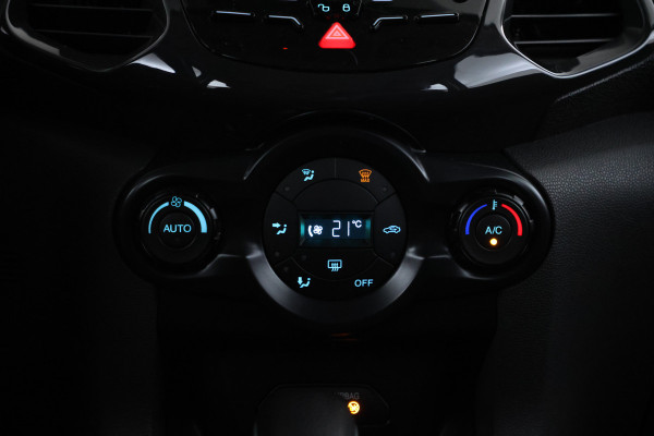 Ford EcoSport 1.5 Ti-VCT Titanium Automaat, Lichtmetalen velgen, Airco.