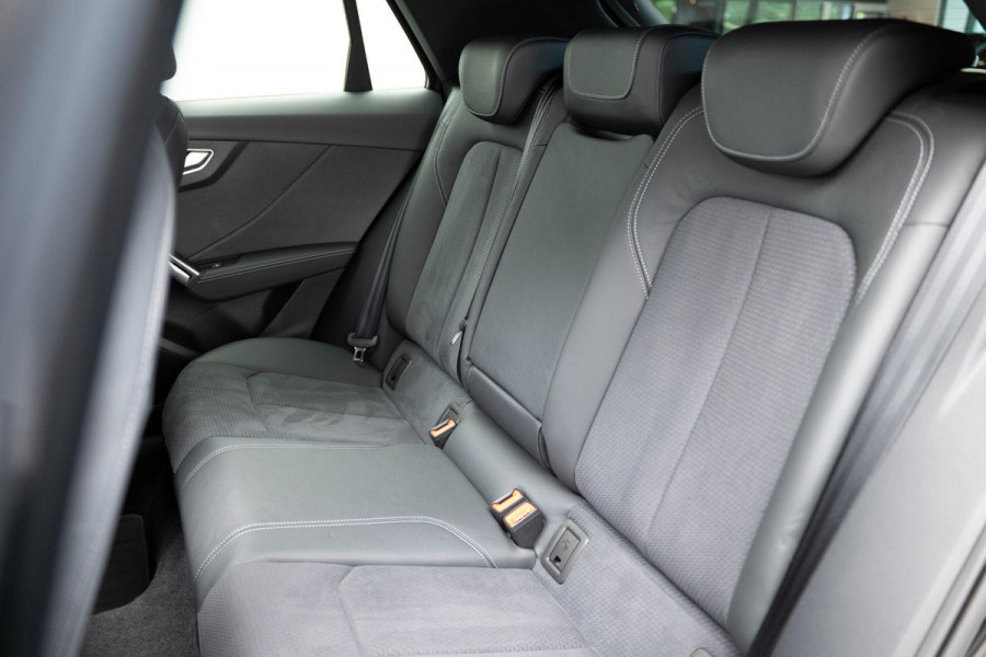 Audi Q2 35 TFSI Edition one |3xS-Line|Pano|Ambient|VOLL|