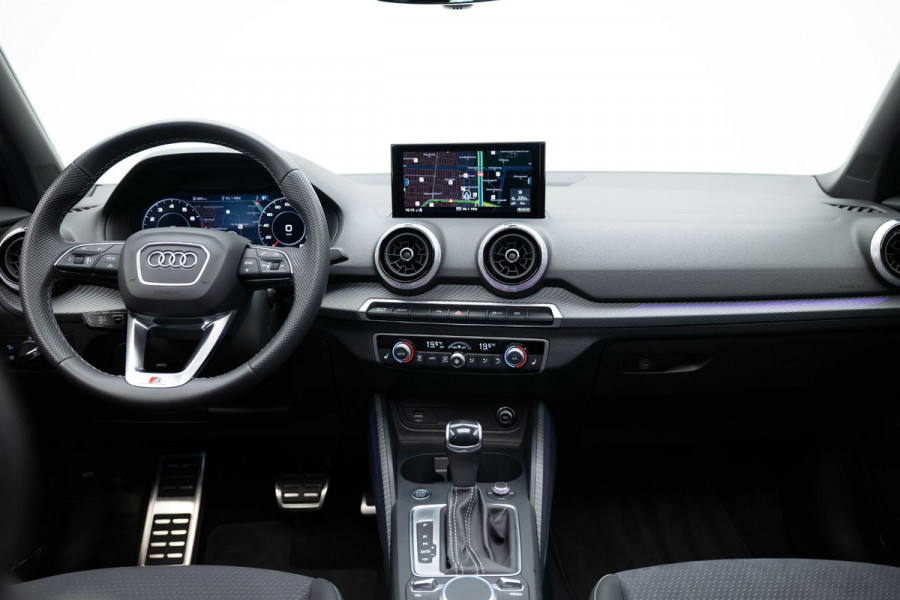 Audi Q2 35 TFSI Edition one |3xS-Line|Pano|Ambient|VOLL|