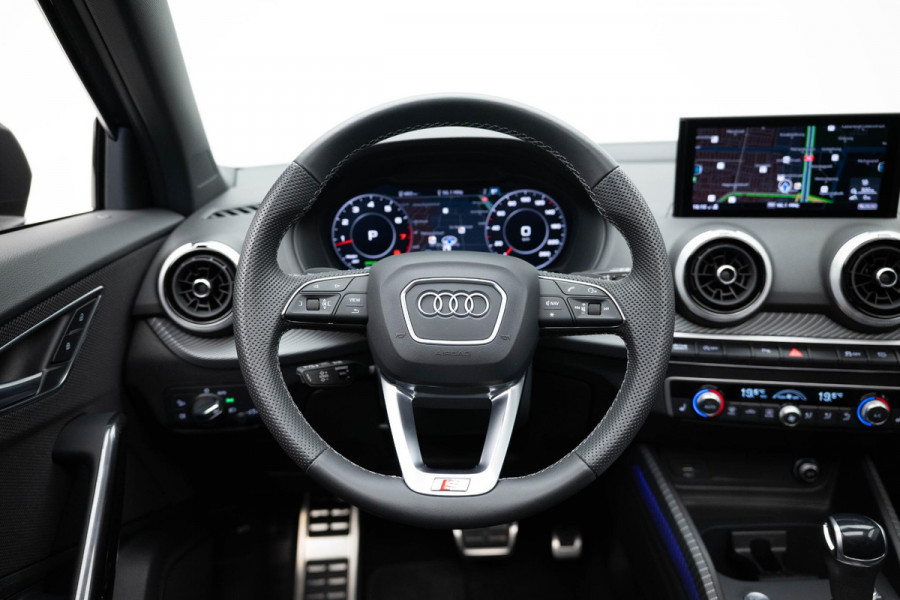 Audi Q2 35 TFSI Edition one |3xS-Line|Pano|Ambient|VOLL|