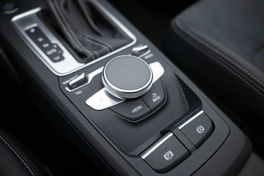 Audi Q2 35 TFSI Edition one |3xS-Line|Pano|Ambient|VOLL|
