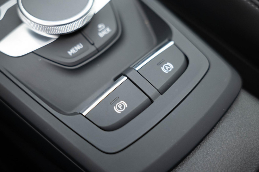 Audi Q2 35 TFSI Edition one |3xS-Line|Pano|Ambient|VOLL|