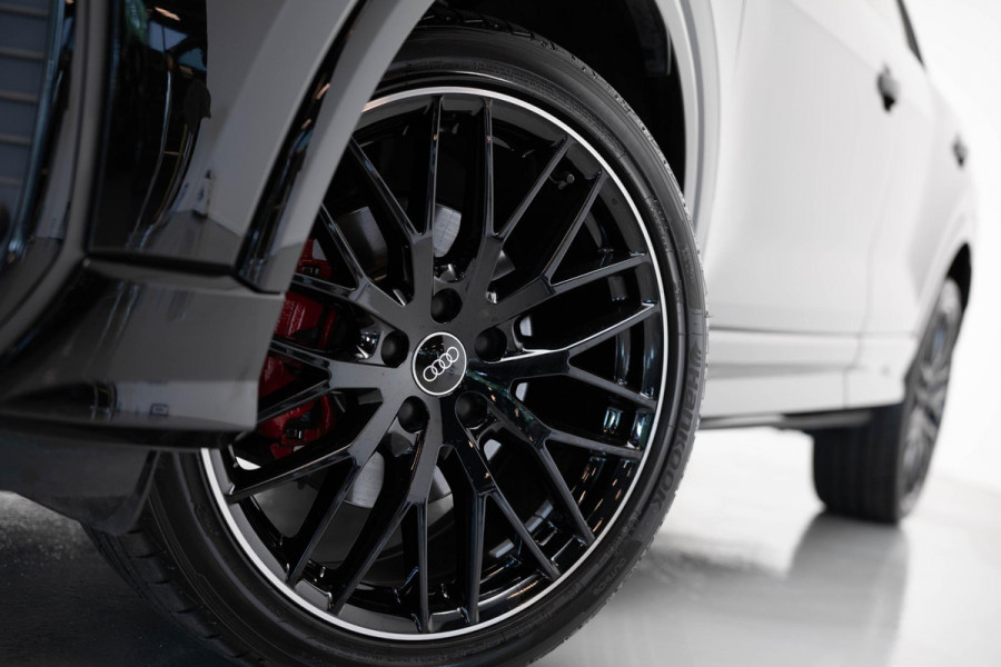 Audi Q2 35 TFSI Edition one |3xS-Line|Pano|Ambient|VOLL|
