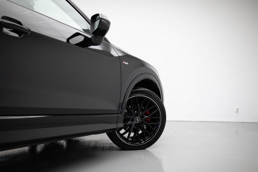 Audi Q2 35 TFSI Edition one |3xS-Line|Pano|Ambient|VOLL|