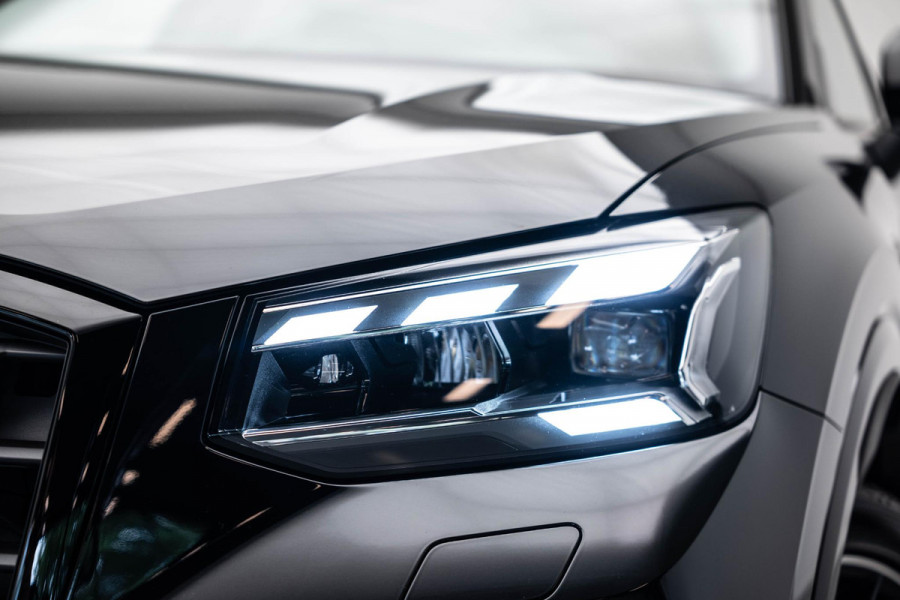 Audi Q2 35 TFSI Edition one |3xS-Line|Pano|Ambient|VOLL|