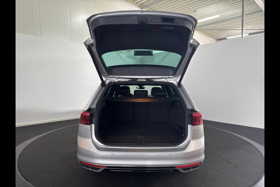 Volkswagen Passat Variant 2.0 TSI Elegance Business R ORIGINEEL NEDERLANDSE AUTO MET 18 DKM!!