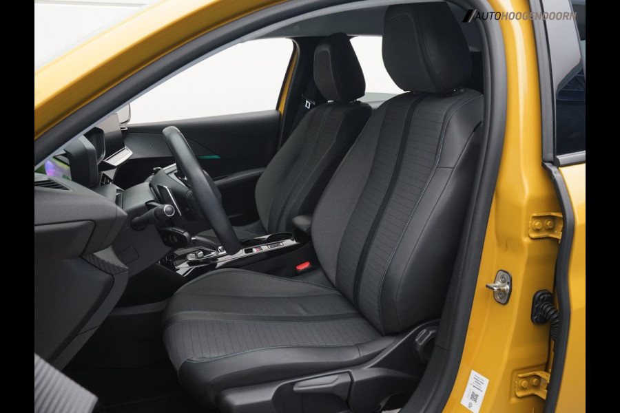 Peugeot 208 1.2 PureTech Allure (APPLE CARPLAY,LED,GROOT NAVI,DIGITAAL DISPLAY,KEYLESS,CAMERA,CRUISE,LM-VELGEN,TOPCONDITIE)