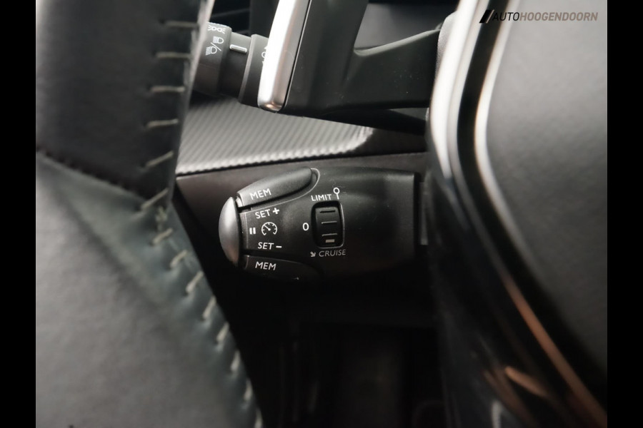 Peugeot 208 1.2 PureTech Allure (APPLE CARPLAY,LED,GROOT NAVI,DIGITAAL DISPLAY,KEYLESS,CAMERA,CRUISE,LM-VELGEN,TOPCONDITIE)
