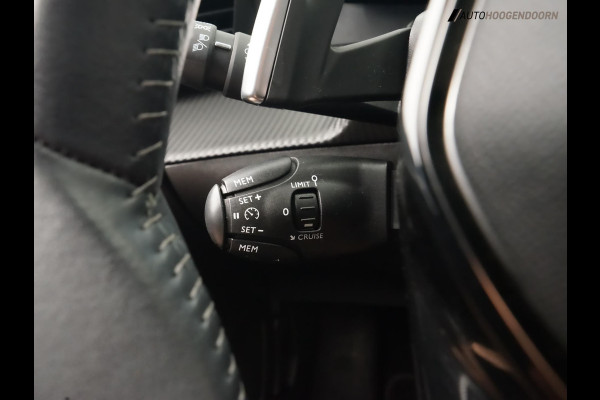 Peugeot 208 1.2 PureTech Allure (APPLE CARPLAY,LED,GROOT NAVI,DIGITAAL DISPLAY,KEYLESS,CAMERA,CRUISE,LM-VELGEN,TOPCONDITIE)