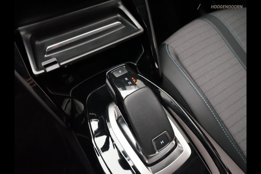 Peugeot 208 1.2 PureTech Allure (APPLE CARPLAY,LED,GROOT NAVI,DIGITAAL DISPLAY,KEYLESS,CAMERA,CRUISE,LM-VELGEN,TOPCONDITIE)