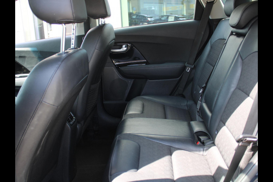 Kia Niro 1.6 GDi Hybrid DynamicLine | Navigatie | Achteruitrijcamera | Nederlandse dealer onderhouden auto |