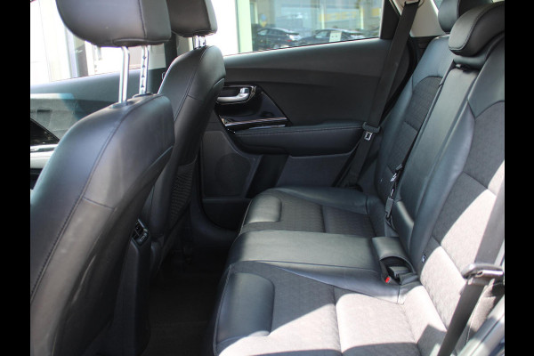 Kia Niro 1.6 GDi Hybrid DynamicLine | Navigatie | Achteruitrijcamera | Nederlandse dealer onderhouden auto |