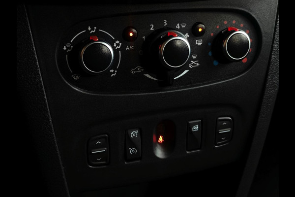 Dacia Logan MCV 0.9 TCe Laureate NAVIGATIE | TREKHAAK LAGE LM STAND | RIJKLAAR