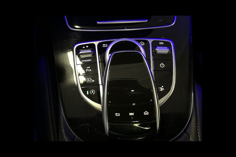 Mercedes-Benz E-Klasse Coupé 300 AMG STYLING-PANORAMA-NIGHT-CAMERA-TREKHAAK-COMPLEET
