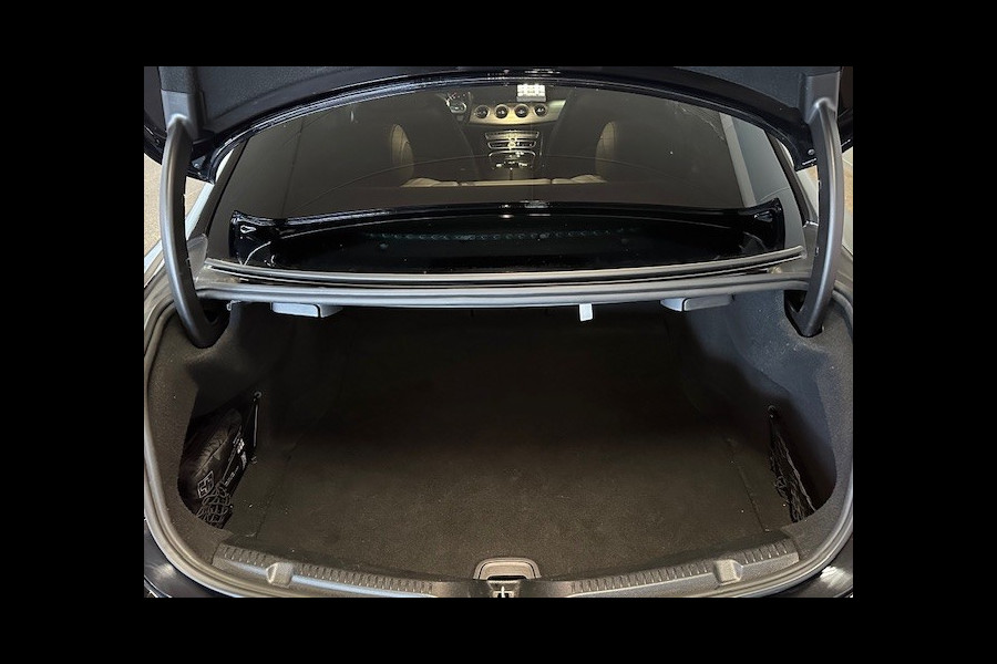 Mercedes-Benz E-Klasse Coupé 300 AMG STYLING-PANORAMA-NIGHT-CAMERA-TREKHAAK-COMPLEET