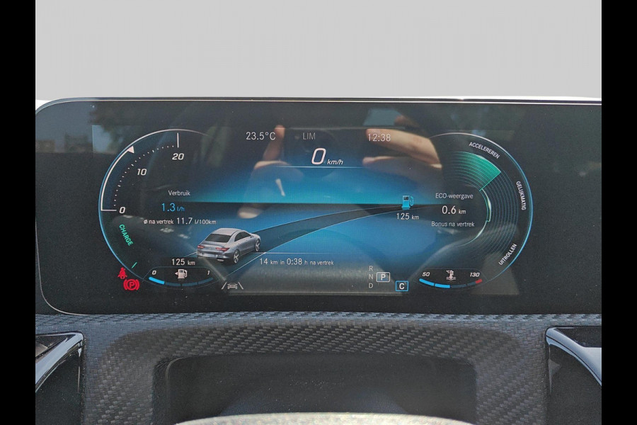 Mercedes-Benz CLA-Klasse 180 Business Solution | automaat | widescreen | blind-spot | LED | stoelverwarming | dealer onderhouden