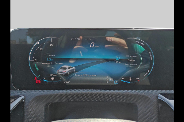 Mercedes-Benz CLA-Klasse 180 Business Solution | automaat | widescreen | blind-spot | LED | stoelverwarming | dealer onderhouden