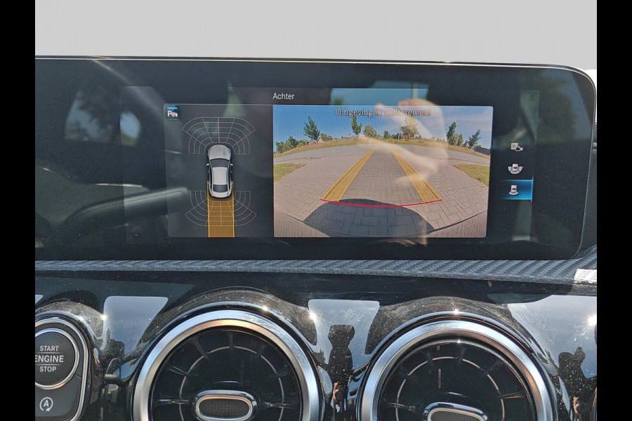 Mercedes-Benz CLA-Klasse 180 Business Solution | automaat | widescreen | blind-spot | LED | stoelverwarming | dealer onderhouden