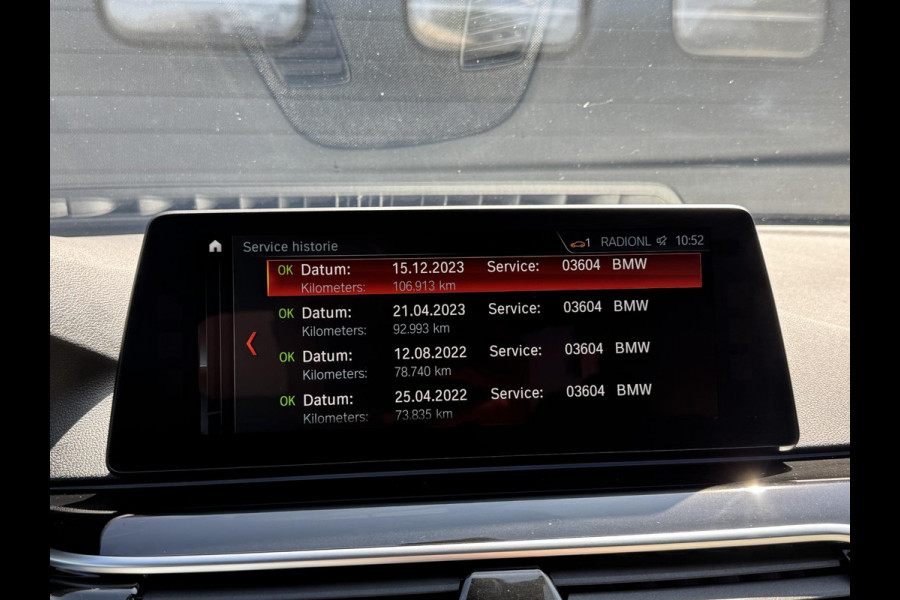 BMW 5 Serie M550i xDrive High Executive | Panoramadak | Head-Up Display | Harmon Kardon | Camera | Stoel Ventilatie/Verwarming |