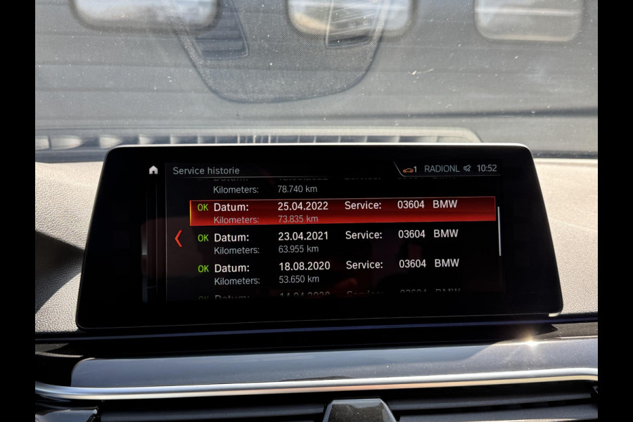 BMW 5 Serie M550i xDrive High Executive | Panoramadak | Head-Up Display | Harmon Kardon | Camera | Stoel Ventilatie/Verwarming |