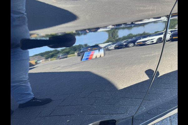 BMW 5 Serie M550i xDrive High Executive | Panoramadak | Head-Up Display | Harmon Kardon | Camera | Stoel Ventilatie/Verwarming |