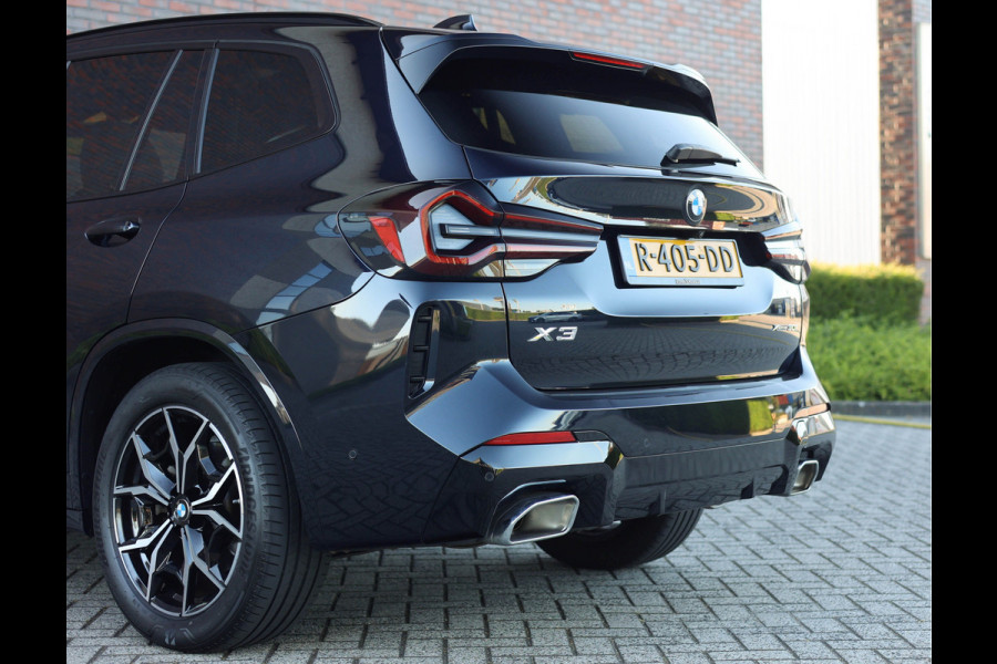 BMW X3 30i xDrive | 1e eig. - Dealer odh. - Pano - Trekhaak