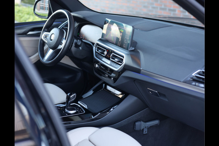 BMW X3 30i xDrive | 1e eig. - Dealer odh. - Pano - Trekhaak
