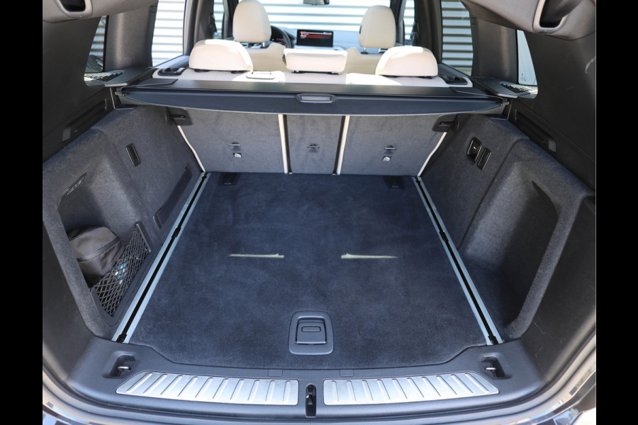 BMW X3 30i xDrive | 1e eig. - Dealer odh. - Pano - Trekhaak