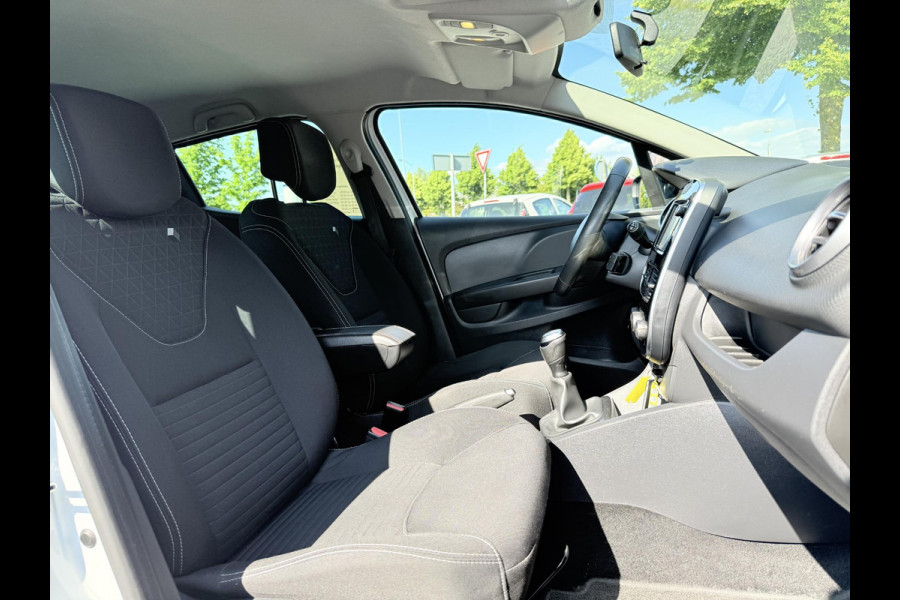 Renault Clio 0.9 TCe Limited 1e Eigenaar,Navi,Airco,Cruise,PDC,Lm Velgen,Apk tot 03-2026