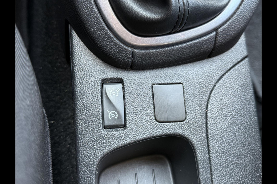 Renault Clio 0.9 TCe Limited 1e Eigenaar,Navi,Airco,Cruise,PDC,Lm Velgen,Apk tot 03-2026