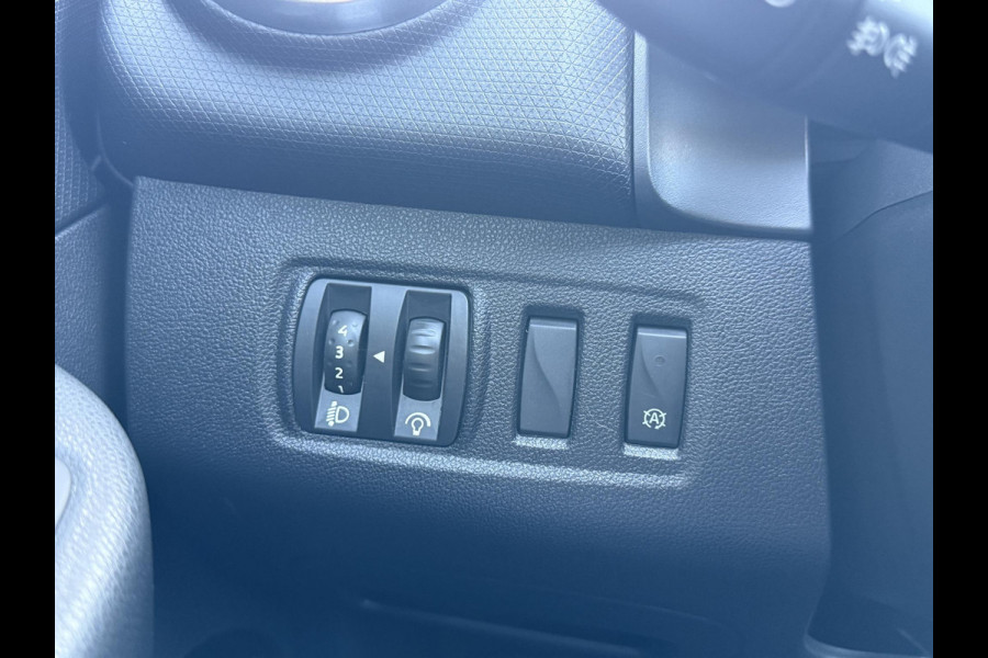 Renault Clio 0.9 TCe Limited 1e Eigenaar,Navi,Airco,Cruise,PDC,Lm Velgen,Apk tot 03-2026