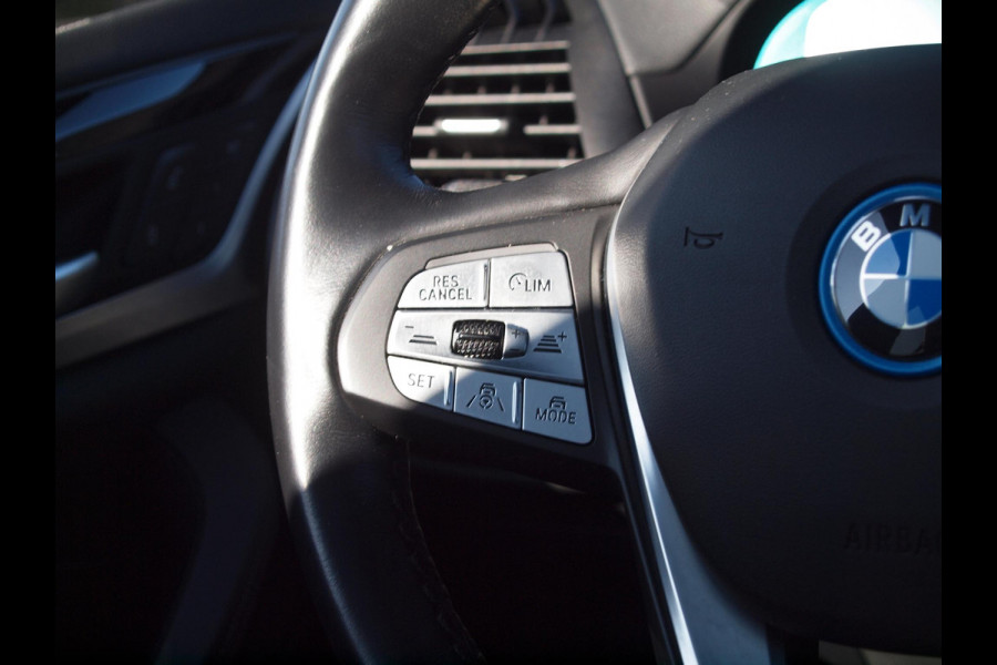 BMW iX3 High Executive 80 kWh | Panoramadak | Apple Carplay | 360 Camera | Harman Kardon | Trekhaak | Cruise Control |