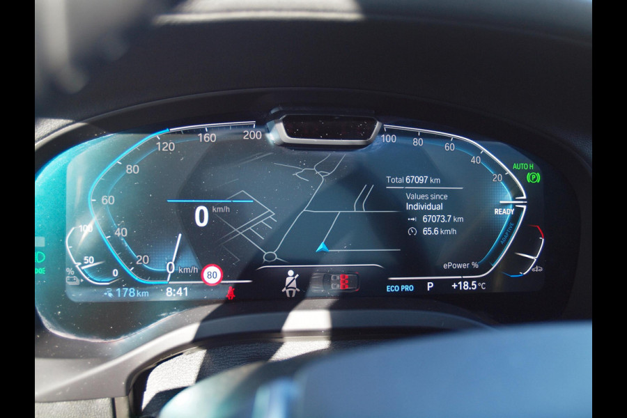 BMW iX3 High Executive 80 kWh | Panoramadak | Apple Carplay | 360 Camera | Harman Kardon | Trekhaak | Cruise Control |