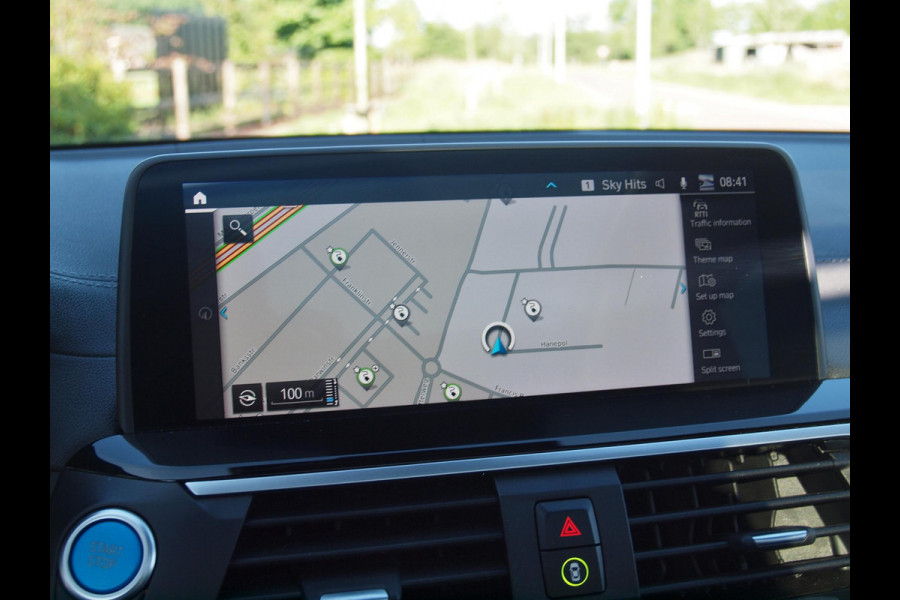 BMW iX3 High Executive 80 kWh | Panoramadak | Apple Carplay | 360 Camera | Harman Kardon | Trekhaak | Cruise Control |