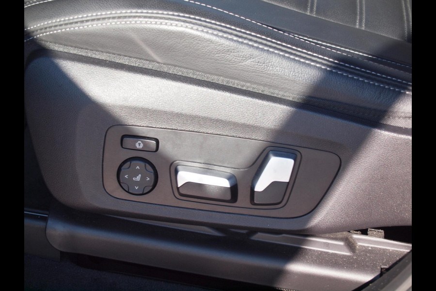 BMW iX3 High Executive 80 kWh | Panoramadak | Apple Carplay | 360 Camera | Harman Kardon | Trekhaak | Cruise Control |