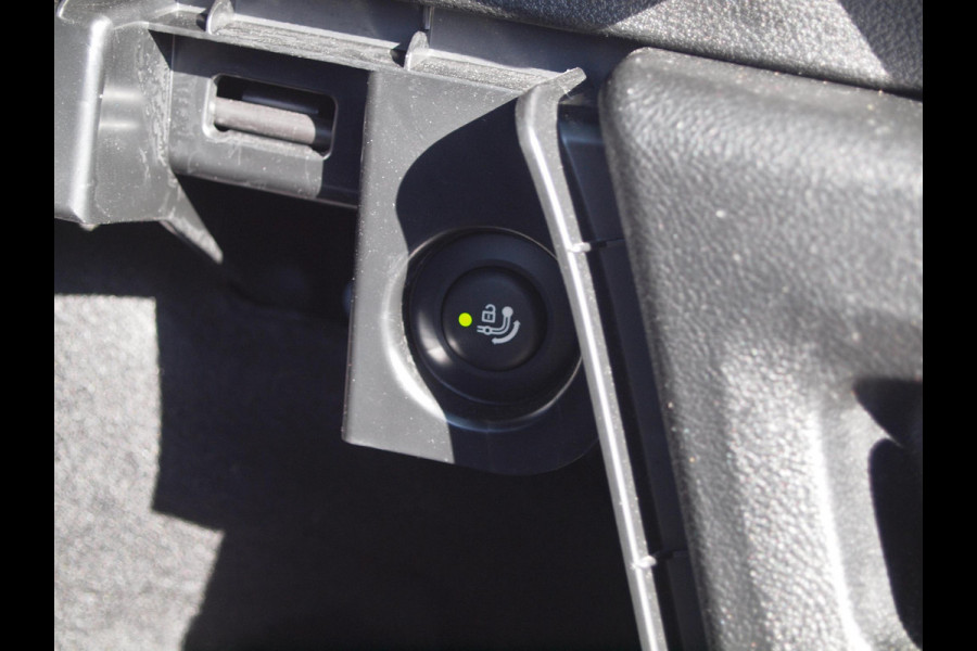 BMW iX3 High Executive 80 kWh | Panoramadak | Apple Carplay | 360 Camera | Harman Kardon | Trekhaak | Cruise Control |
