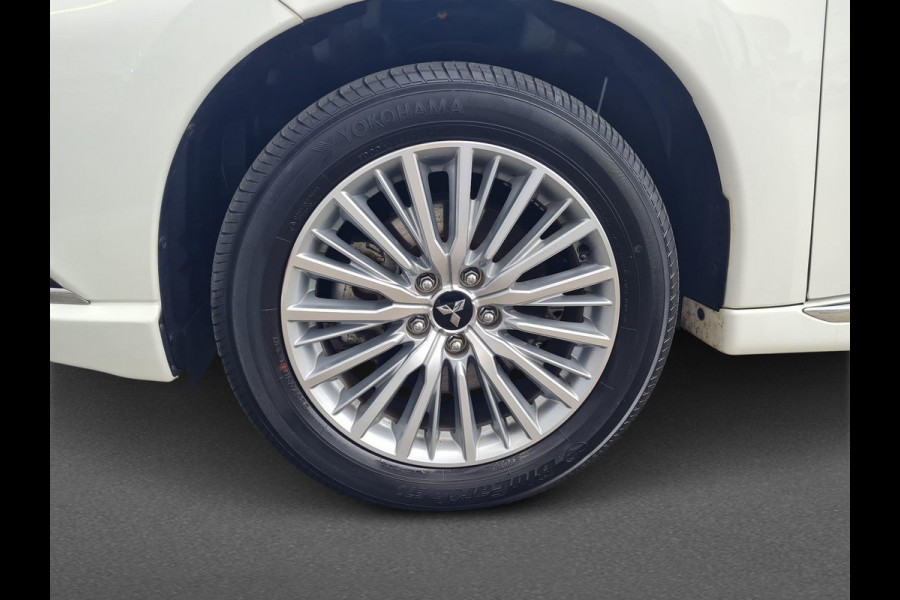 Mitsubishi Outlander 2.4 PHEV Instyle