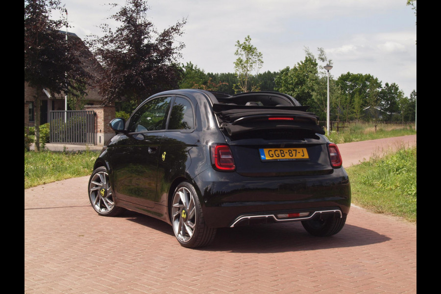 Fiat 500C Abarth Turismo 42 kWh | 4300 KM | Camera | Apple Carplay | JBL | Full option | NL-auto |