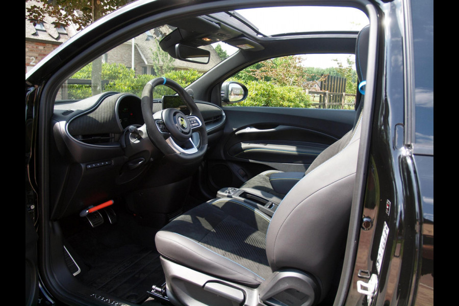 Fiat 500C Abarth Turismo 42 kWh | 4300 KM | Camera | Apple Carplay | JBL | Full option | NL-auto |