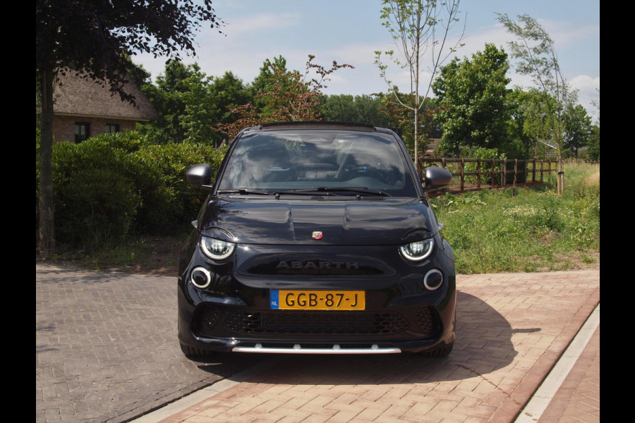 Fiat 500C Abarth Turismo 42 kWh | 4300 KM | Camera | Apple Carplay | JBL | Full option | NL-auto |