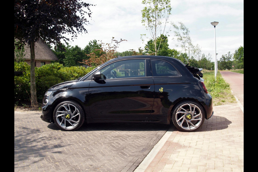 Fiat 500C Abarth Turismo 42 kWh | 4300 KM | Camera | Apple Carplay | JBL | Full option | NL-auto |